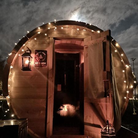 Ruhig Gelegene, Top Moderne Ferienwohnung - Hot Tub Und Sauna Gegen Aufpreis Neuhaus an Der Eger Exterior photo