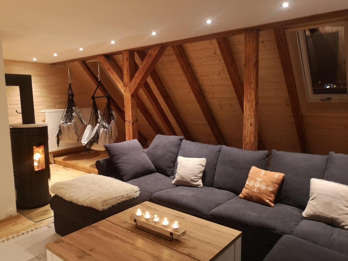 Ruhig Gelegene, Top Moderne Ferienwohnung - Hot Tub Und Sauna Gegen Aufpreis Neuhaus an Der Eger Exterior photo