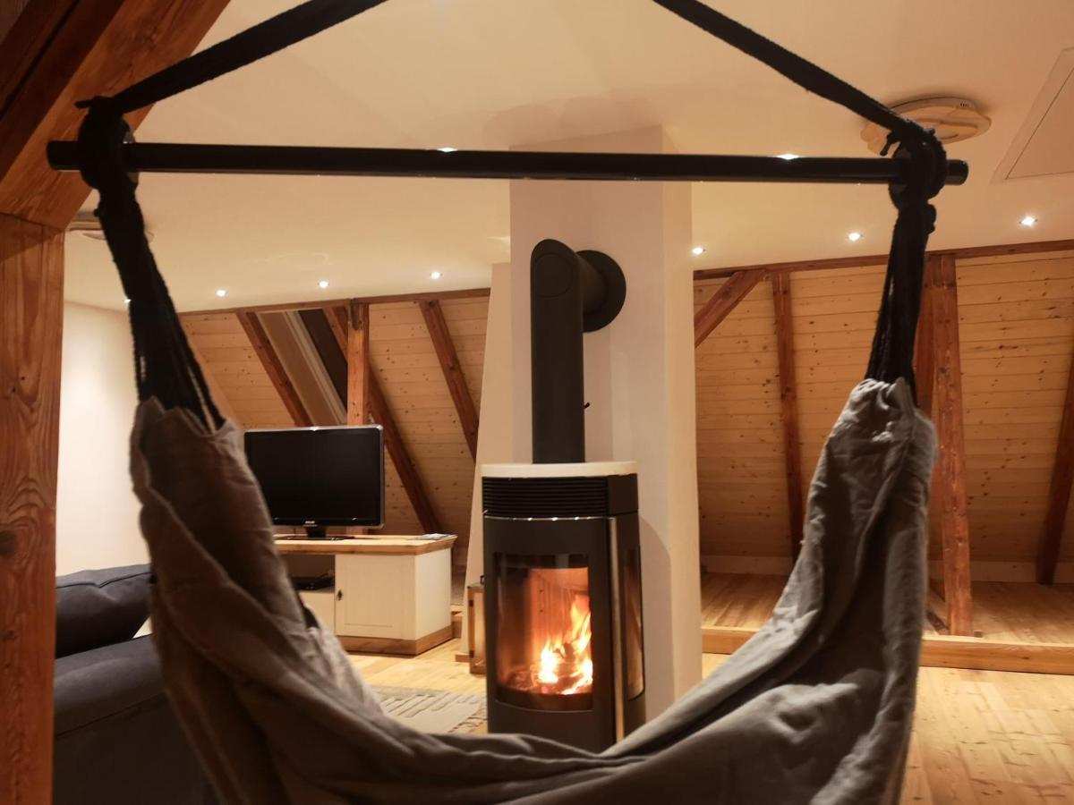 Ruhig Gelegene, Top Moderne Ferienwohnung - Hot Tub Und Sauna Gegen Aufpreis Neuhaus an Der Eger Exterior photo